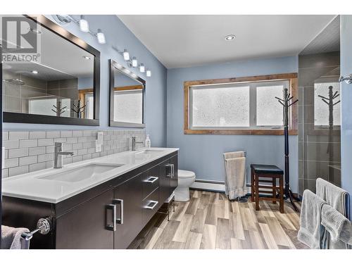 8046 N Bridge Lake Road, Bridge Lake, BC - Indoor Photo Showing Bathroom