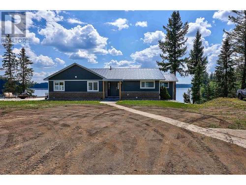 8046 N Bridge Lake Road, Bridge Lake, BC - Outdoor