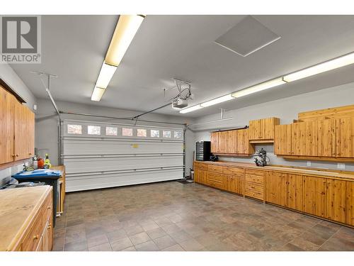 4008 Gallaghers Parkland Drive, Kelowna, BC - Indoor Photo Showing Garage