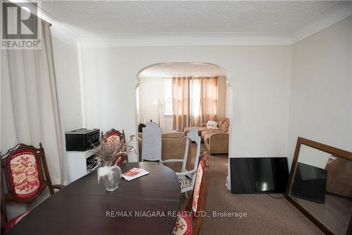 5624 Temperance Avenue, Niagara Falls, ON - Indoor Photo Showing Dining Room