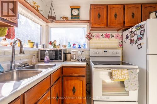 962 10Th Concession Road W, Hamilton, ON - Indoor Photo Showing Kitchen With Double Sink