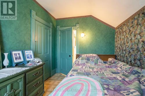 962 10Th Concession Road W, Hamilton, ON - Indoor Photo Showing Bedroom