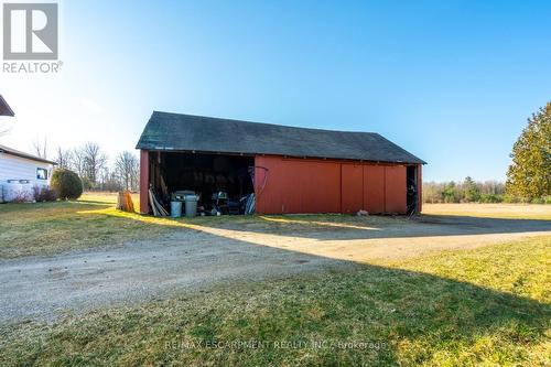 962 10Th Concession Road W, Hamilton, ON - Outdoor