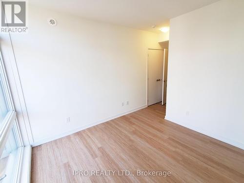 #1411 -15 David Eyer Dr, Richmond Hill, ON - Indoor Photo Showing Other Room