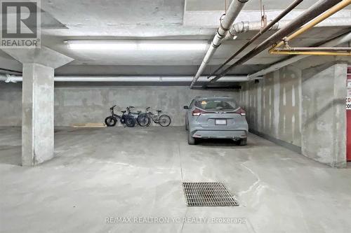 97 - 735 New Westminster Drive, Vaughan, ON - Indoor Photo Showing Garage
