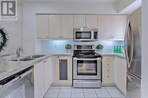 97 - 735 New Westminster Drive, Vaughan, ON - Indoor Photo Showing Kitchen With Double Sink
