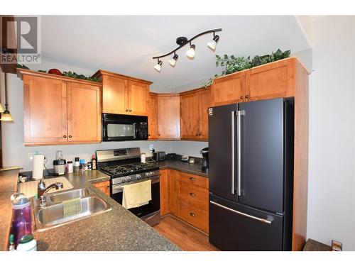 121 Deer Street, Vernon, BC - Indoor Photo Showing Kitchen With Double Sink