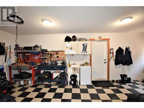 121 Deer Street, Vernon, BC - Indoor Photo Showing Other Room