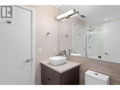 1289 Ellis Street Unit# 401, Kelowna, BC - Indoor Photo Showing Bathroom