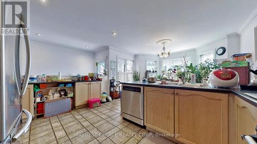 U B 162 Finch Ave E, Toronto, ON - Indoor Photo Showing Kitchen