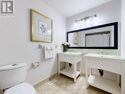 116 Fawndale Cres, Toronto, ON - Indoor Photo Showing Bathroom
