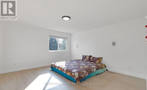 1657 Erindale Crescent, Oshawa, ON - Indoor Photo Showing Bedroom