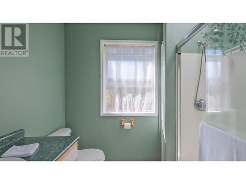 2075 Amundsen Road, Lake Country, BC - Indoor Photo Showing Bathroom