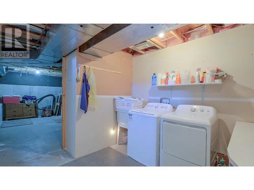 2075 Amundsen Road, Lake Country, BC - Indoor Photo Showing Laundry Room