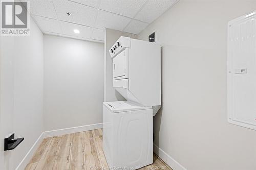 190 Main Street East Unit# 404, Kingsville, ON - Indoor Photo Showing Laundry Room