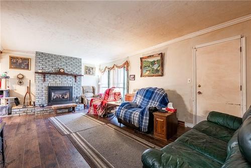 120 Burleigh Road N, Ridgeway, ON - Indoor Photo Showing Living Room With Fireplace