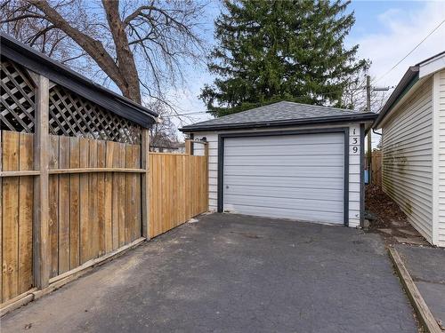 139 East 44Th Street, Hamilton, ON - Outdoor With Exterior