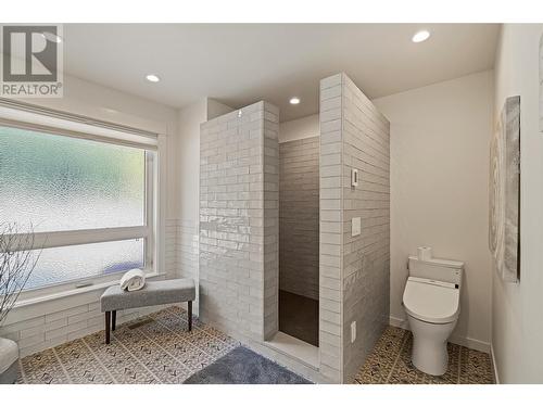 2311 Campbell Road, West Kelowna, BC - Indoor Photo Showing Bathroom