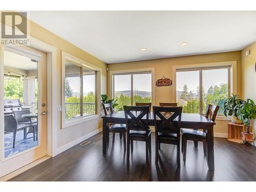 510 South Crest Drive, Kelowna, BC - Indoor Photo Showing Dining Room