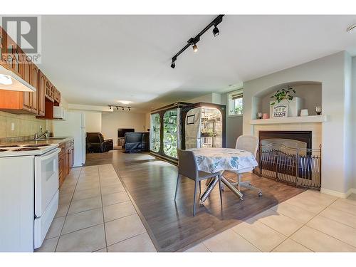 510 South Crest Drive, Kelowna, BC - Indoor With Fireplace