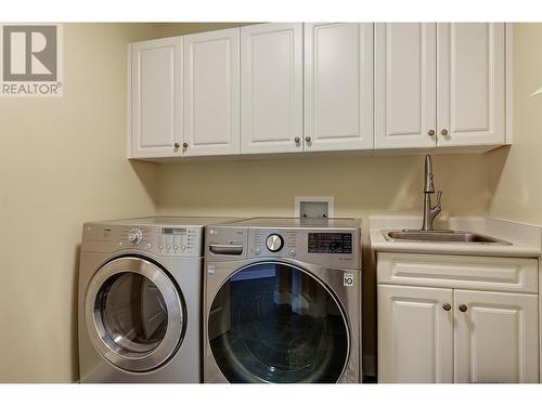 510 South Crest Drive, Kelowna, BC - Indoor Photo Showing Laundry Room