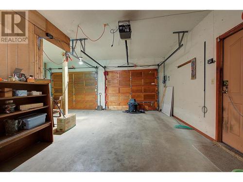 1181 Menu Road, West Kelowna, BC - Indoor Photo Showing Garage
