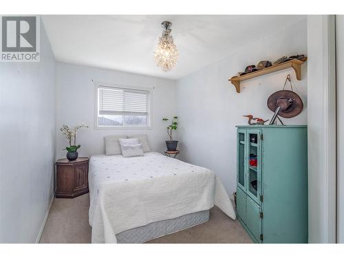 2440 Old Okanagan Highway Unit# 408, West Kelowna, BC - Indoor Photo Showing Bedroom