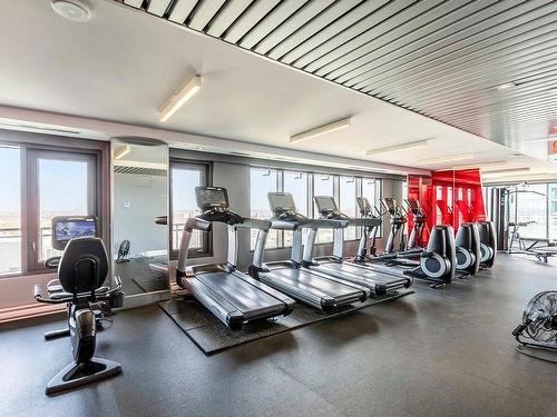 Exercise room - 901-405 Rue De La Concorde, Montréal (Ville-Marie), QC - Indoor Photo Showing Gym Room