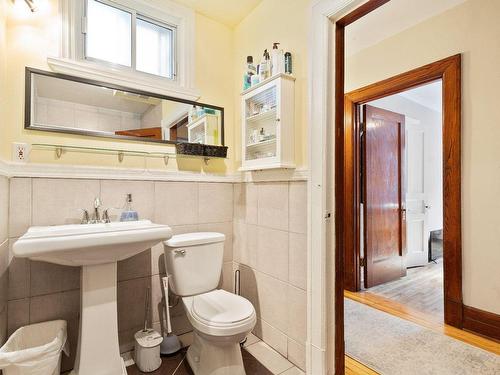 Bathroom - 4413 Av. Harvard, Montréal (Côte-Des-Neiges/Notre-Dame-De-Grâce), QC - Indoor Photo Showing Bathroom