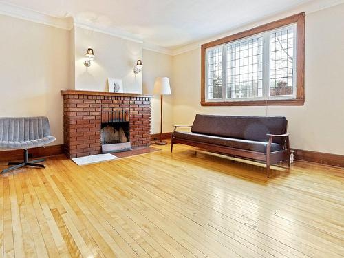 Salon - 4413 Av. Harvard, Montréal (Côte-Des-Neiges/Notre-Dame-De-Grâce), QC - Indoor Photo Showing Living Room With Fireplace