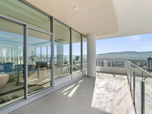 3501-1191 Sunset Drive, Kelowna, BC - Outdoor With View With Exterior
