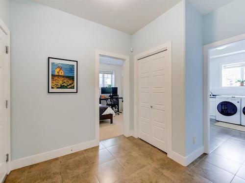 1585 Tower Ranch Boulevard, Kelowna, BC - Indoor Photo Showing Bedroom