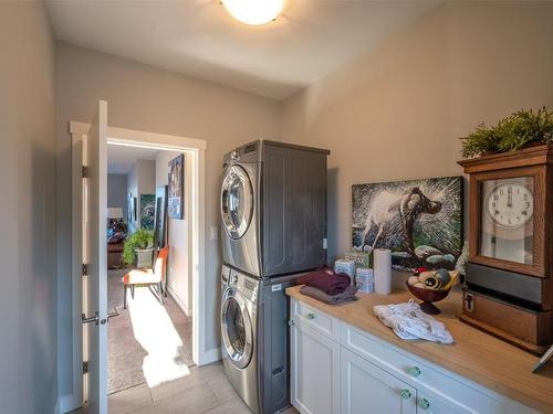 1099 Holden Road, Penticton, BC - Indoor Photo Showing Laundry Room