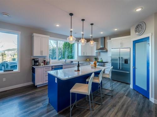 1099 Holden Road, Penticton, BC - Indoor Photo Showing Kitchen With Upgraded Kitchen