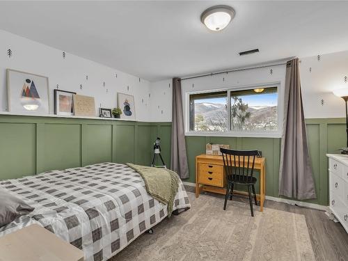 2410 Boucherie Road, West Kelowna, BC - Indoor Photo Showing Bedroom