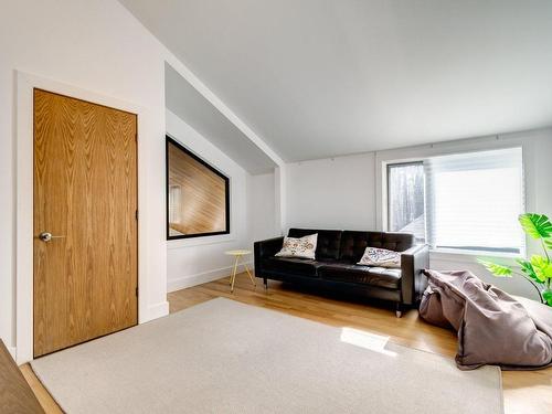 Bedroom - 350 Ch. Des Trente, Saint-Mathias-Sur-Richelieu, QC - Indoor Photo Showing Living Room
