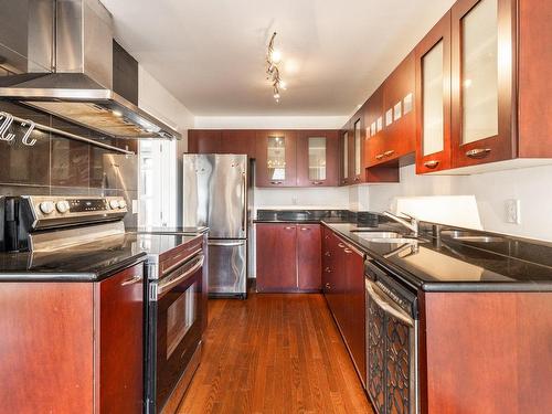 Cuisine - 3D-4410 Rue Ste-Catherine O., Westmount, QC - Indoor Photo Showing Kitchen With Double Sink