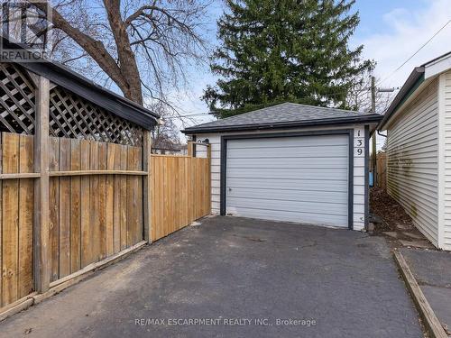 139 East 44Th St, Hamilton, ON - Outdoor With Exterior