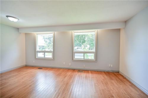 35 Prince Paul Crescent, St. Catharines, ON - Indoor Photo Showing Other Room