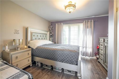 1090 Niagara Stone Road, Niagara-On-The-Lake, ON - Indoor Photo Showing Bedroom
