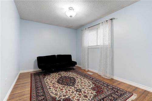 144 Solomon Crescent, Hamilton, ON - Indoor Photo Showing Other Room