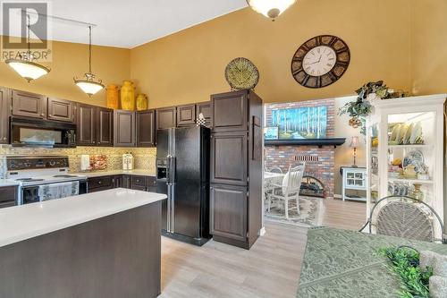 2463 Irvine Ave, Merritt, BC - Indoor Photo Showing Kitchen