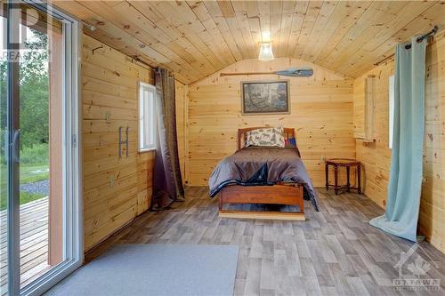 4113 South Lavant Road, Lanark, ON - Indoor Photo Showing Bedroom