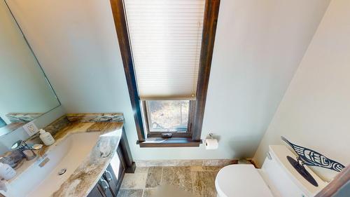 4988 Columbia Springs Drive, Canal Flats, BC - Indoor Photo Showing Bathroom