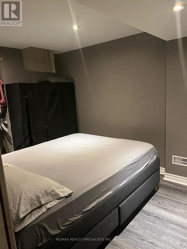 Bsmt - 516 Kearns Drive, Milton, ON - Indoor Photo Showing Bedroom