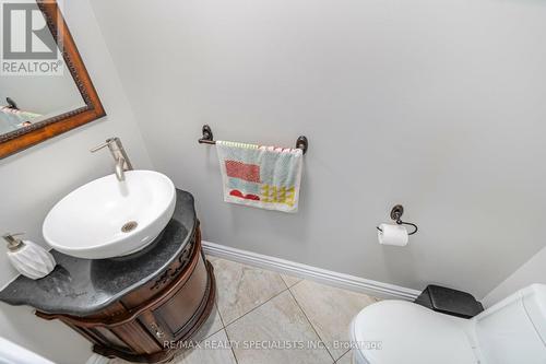 2550 Wickham Rd, Mississauga, ON - Indoor Photo Showing Bathroom