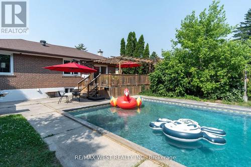 3522 The Credit Woodlands, Mississauga, ON - Outdoor With In Ground Pool With Deck Patio Veranda