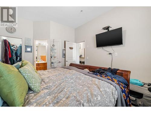 1331 Ellis Street Unit# 209, Kelowna, BC - Indoor Photo Showing Bedroom