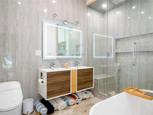 1713 Falcon Heights Rd, Langford, BC - Indoor Photo Showing Bathroom