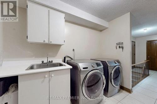 136 Villa Park Drive, Vaughan, ON - Indoor Photo Showing Laundry Room